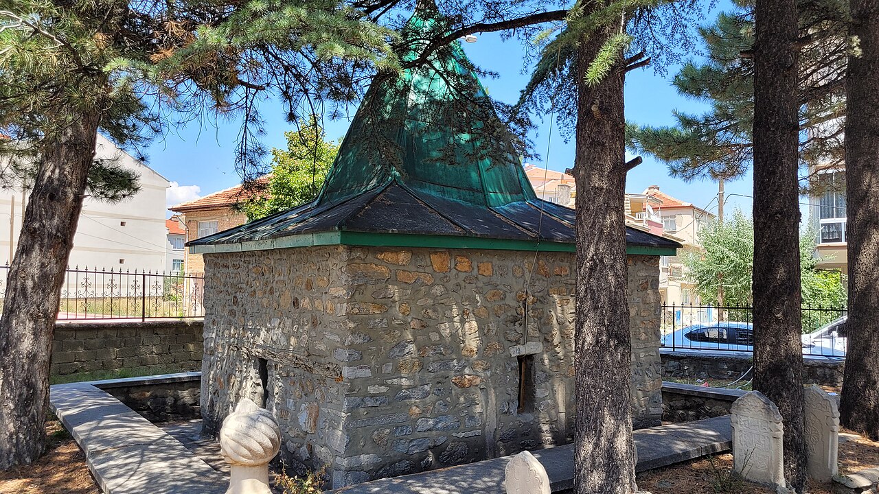 Yağlı Dede Türbesi